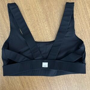 Vuori sports bra